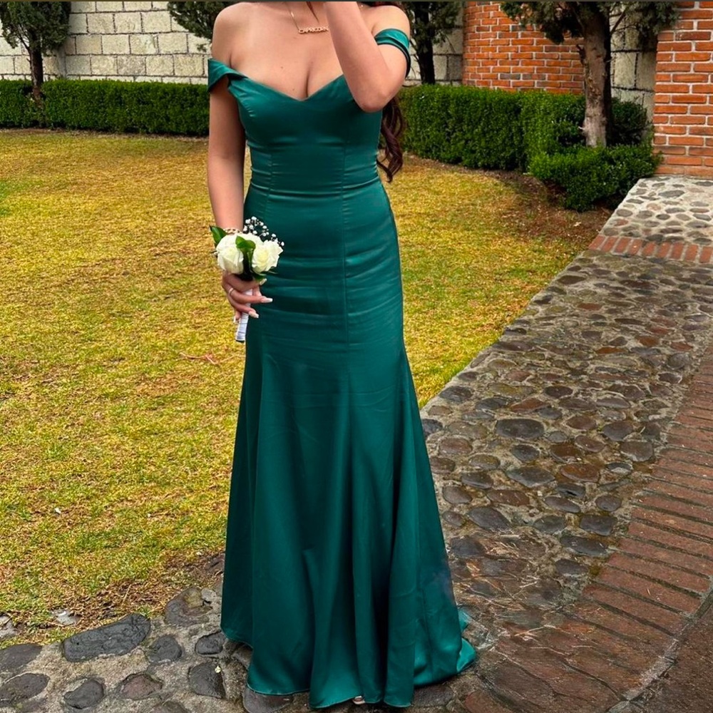 Off-Shoulder Emerald Green Evening Gown